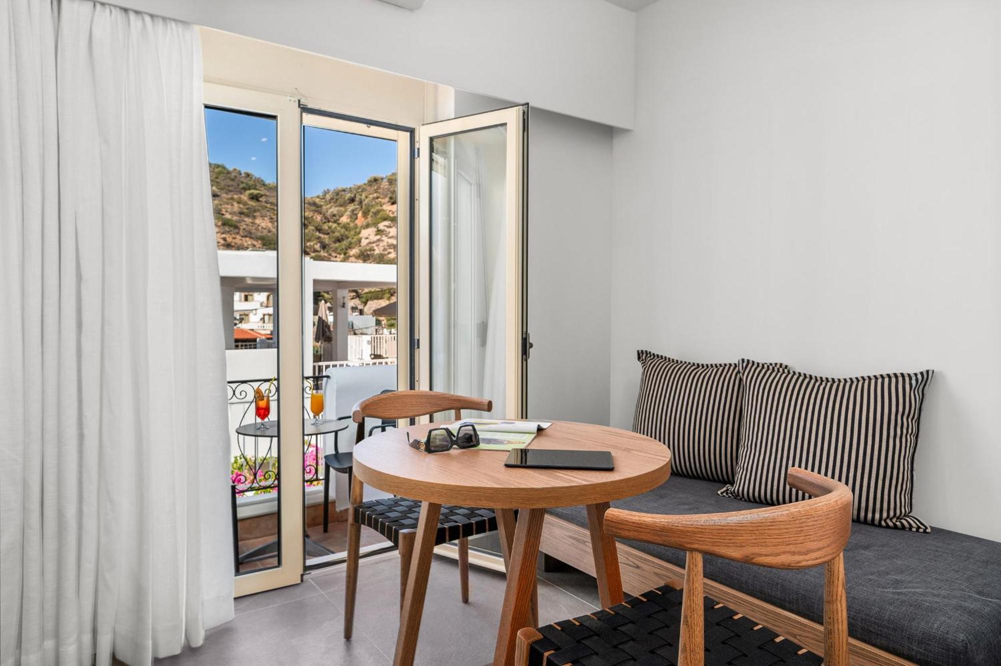Glaros Hotel Apartment อาเยียกาลินี ภายนอก รูปภาพ