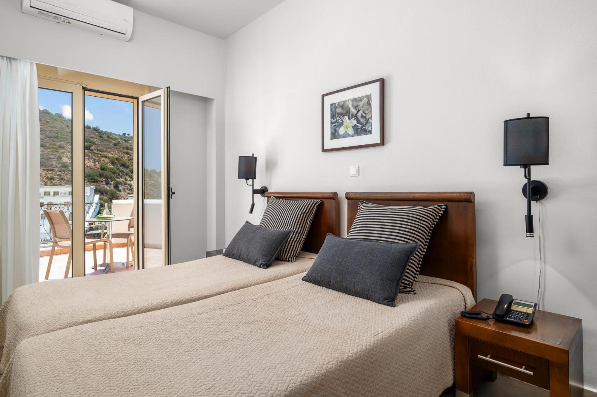 Glaros Hotel Apartment อาเยียกาลินี ภายนอก รูปภาพ